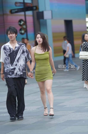 漂亮女友~羡慕不已