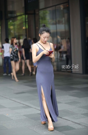 灰色长裙