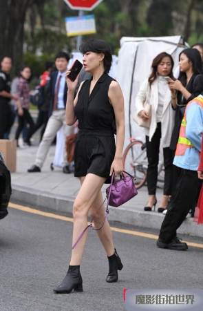 短裙短靴美女3A890[187M]