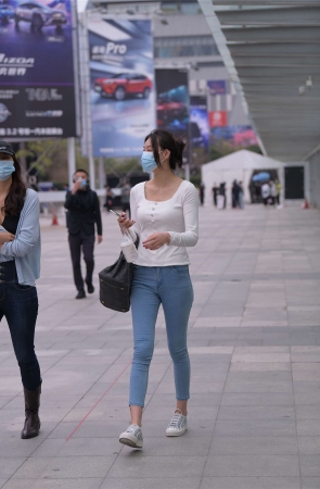 牛仔裤简单百搭