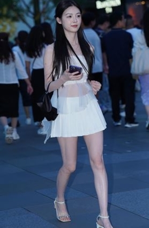 街拍白裙美女(112P)