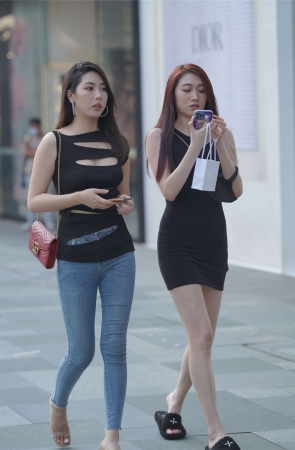 简单的牛仔裤搭配