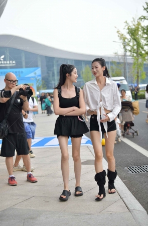 马尾辫姐妹