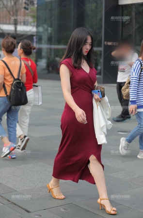 红裙韵味
