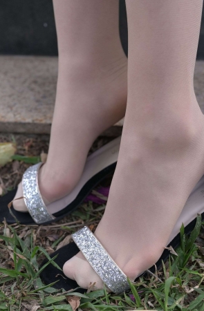 F165黄色短裙妹子125G