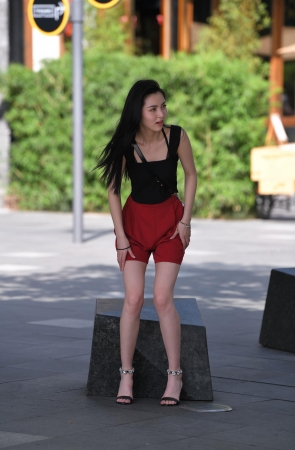 美女换鞋全过程