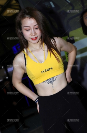 循环运动美女