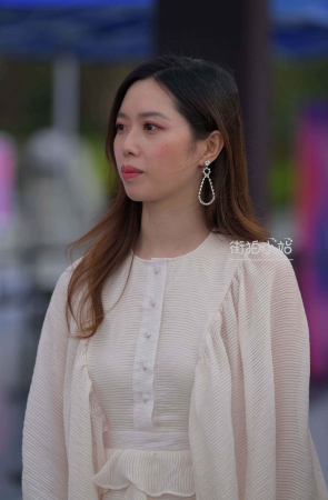 街拍短靴美女