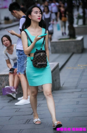 李欢原创--------蓝色裹身裙（12P）