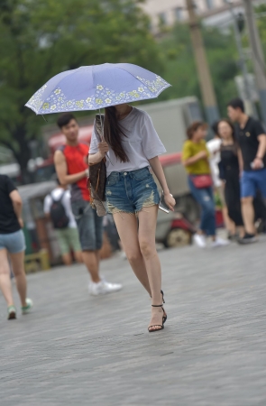 超长美腿 短裤 长发美女