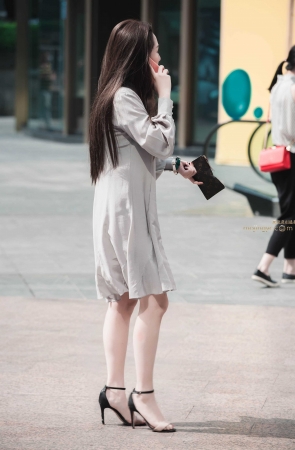 俊杰摄影+初夏五月第1贴+黑凉高美腿美女