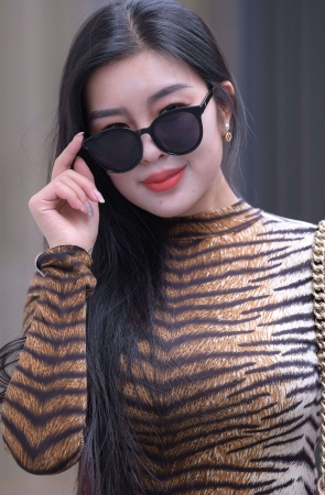 475前凸后翘的韵味少妇~