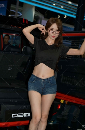 热裤美腿网红   陈77