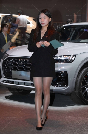 251122-58-89√黑西装-黑丝高跟女秘书呢这是