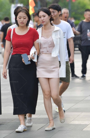 25320-8√街拍平底鞋小姐姐 10P