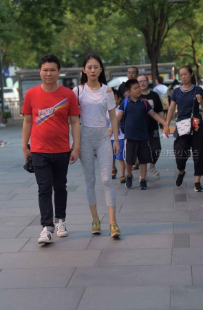 紧身小妹