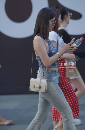 牛仔美女