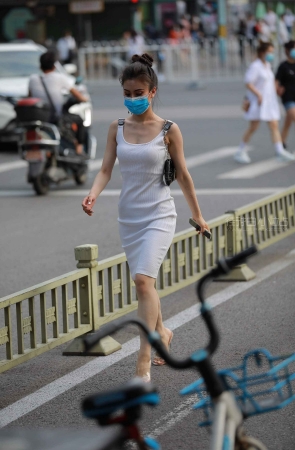 性感白裙