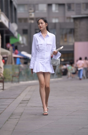一始街拍作品 清纯女孩