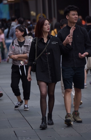 黑丝美女