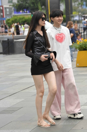 高冷妞好身材 *240619-15-69 15P