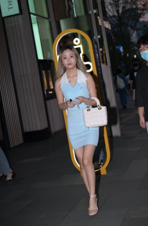 远看身材近看脸/231130-5-48