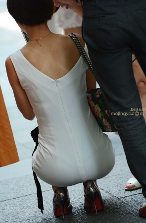 咔喳赛帖 ----深蹲方显姿色