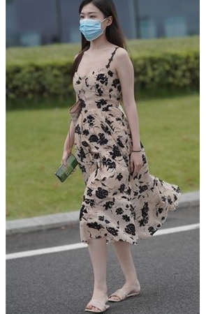 吊带长裙美女(36P)