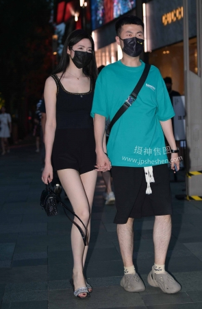 22530-9+107白皙美腿媳妇 16P