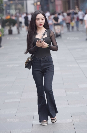 精致的美女