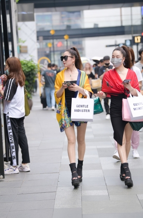 靓丽de肉丝美腿女人