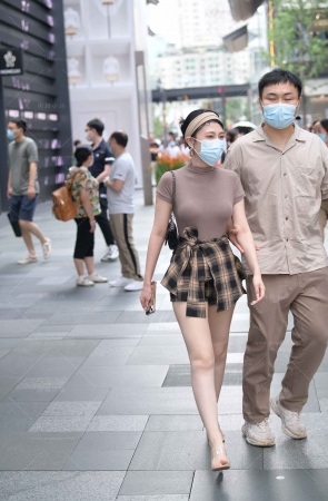 大白腿美眉