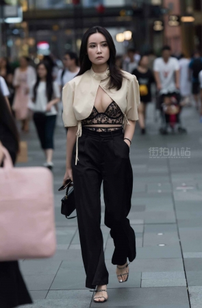 忧郁姐姐