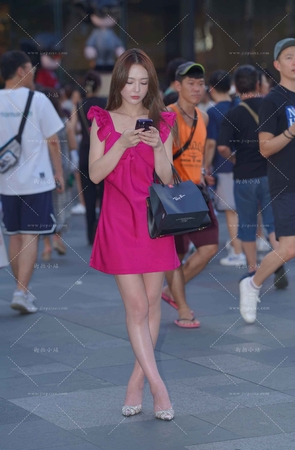 美腿美足美女辣妈