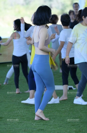 &自信，阳光，好嗨哟&