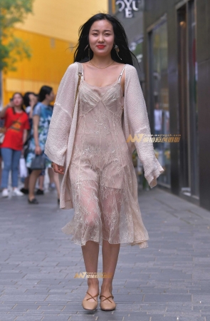 眼神迷离的少妇