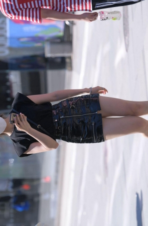 性感黑色皮裙美女