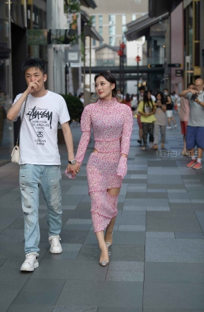 街拍性感美女