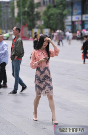 肉丝高跟气质美女3A1450[453M]