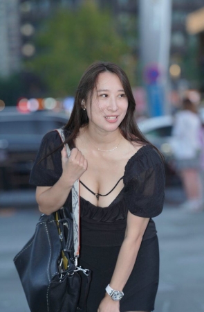 黑色连衣裙 [113P1V-1.63GB]