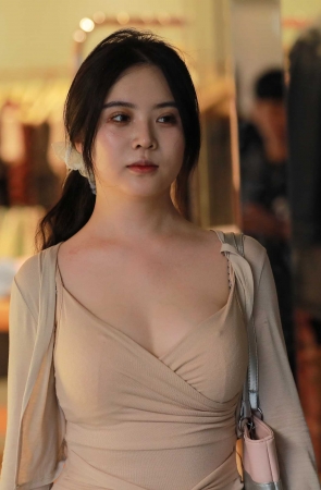 性感紧身包臀裙美女