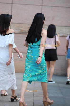 这是把床单穿出来啦？