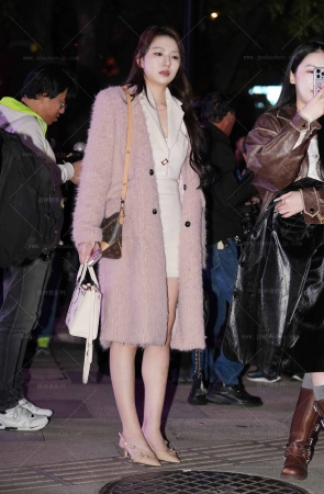 上海时装周之皮肤白皙有光泽37P 9P