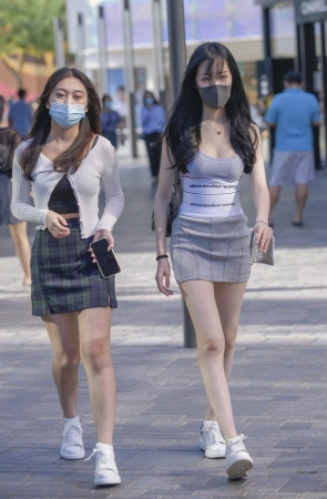 修身抹胸包臀裙 [100P-2.00GB]