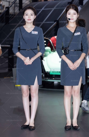 LB422-50P 成都车展-长城展台两个修长美腿礼仪小姐姐