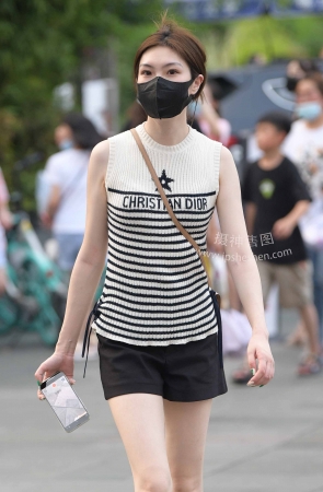 22714-10+99白皙美腿女孩爱穿拖鞋～ 21P