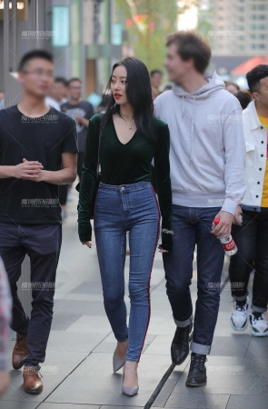 紧牛妖媚美人儿