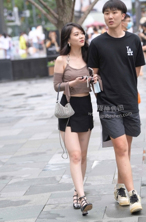 2271-11+108大白腿女友【套图➕视频】 15P