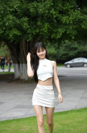 白色套装裙 [64P-1.48GB]