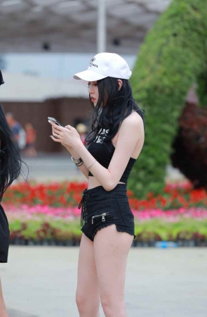 青春牛仔短裤 [86P-959MB]